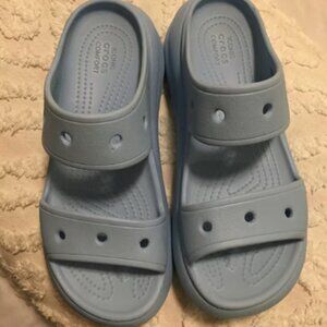 Crocs Womens 8 Classic Crush Wedge Sandal Platform Blue Two Strap Iconic Comfort